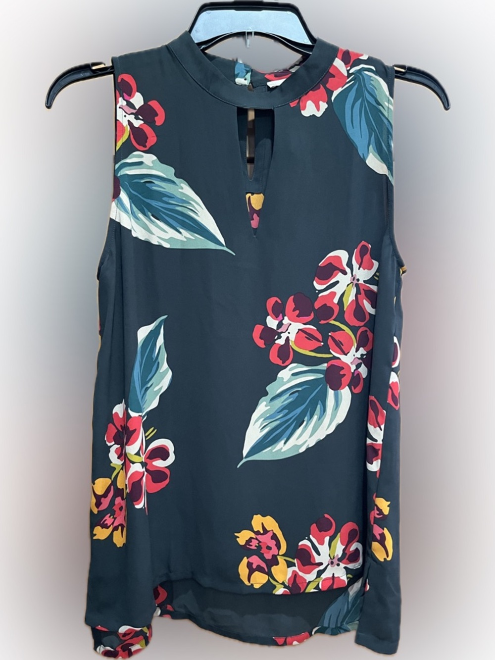 LOFT Floral Sleeveless Keyhole Blouse S NWT